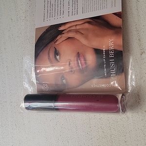 NEW Em Cosmetics Infinite Lip Cloud HUSH BERRY